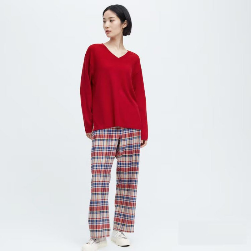 IDLF-Cotton-Cashmere-Oversized-V-Neck-Sweater2.jpg
