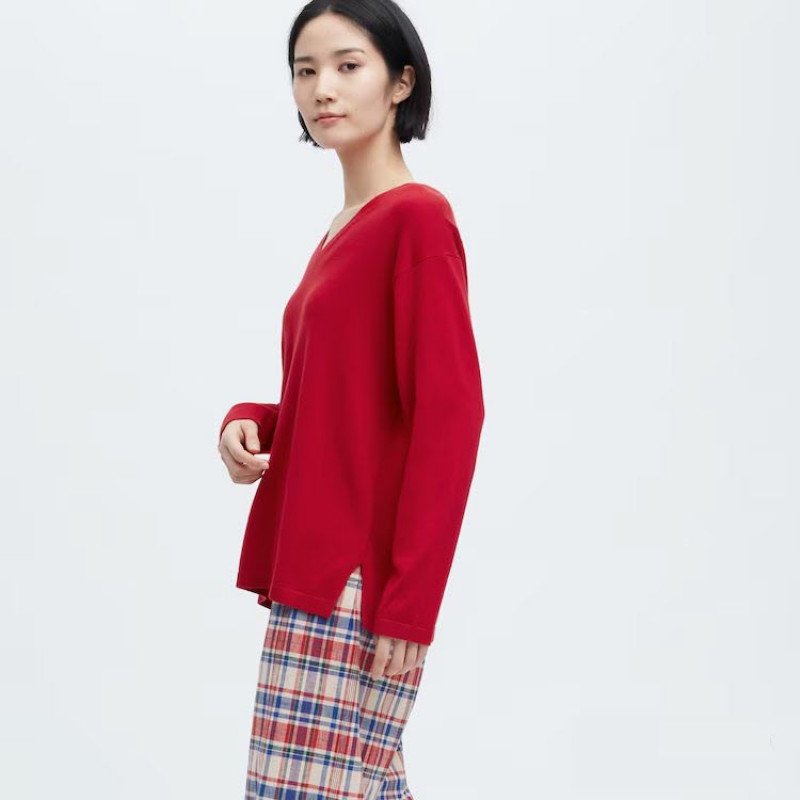 IDLF-Cotton-Cashmere-Oversized-V-Neck-Sweater3.jpg